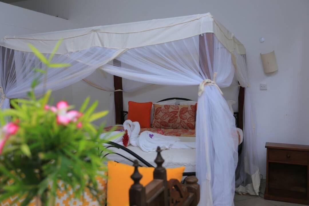 Hotel Pontoon Nyali Mombasa Exteriér fotografie